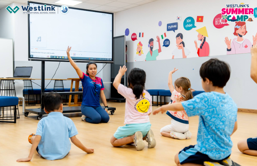 Increasing engagement and saving time are key advantages of the smart classroom model