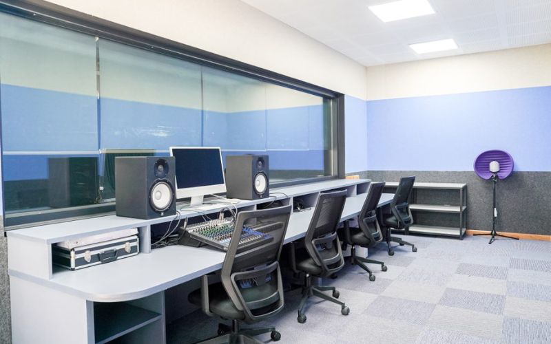 Phòng thu đạt chuẩn sản xuất âm nhạc tại Westlink