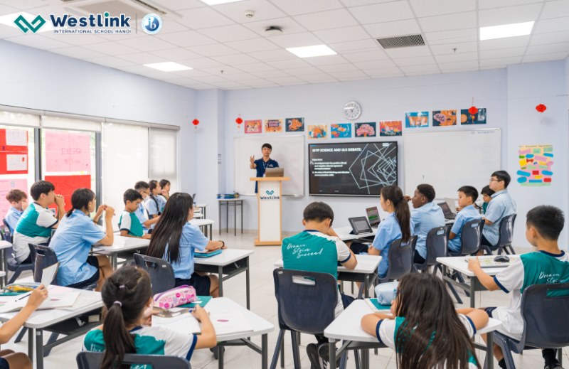Mô hình 5E là công cụ hiệu quả trong mô hình dạy học STEM, tạo điều kiện cho học sinh học tập qua trải nghiệm, tích hợp kiến thức từ nhiều lĩnh vực khác nhau.